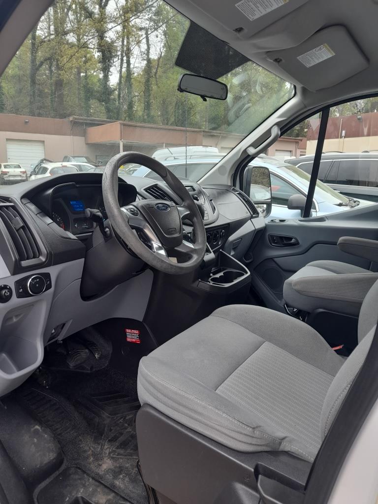 Ford Transit 250 (2015) - Gasoline