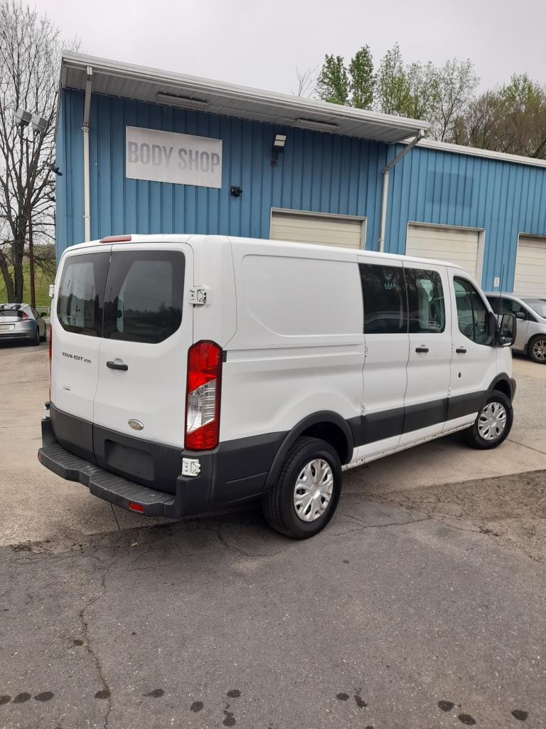 Ford Transit 250 (2015) - Gasoline