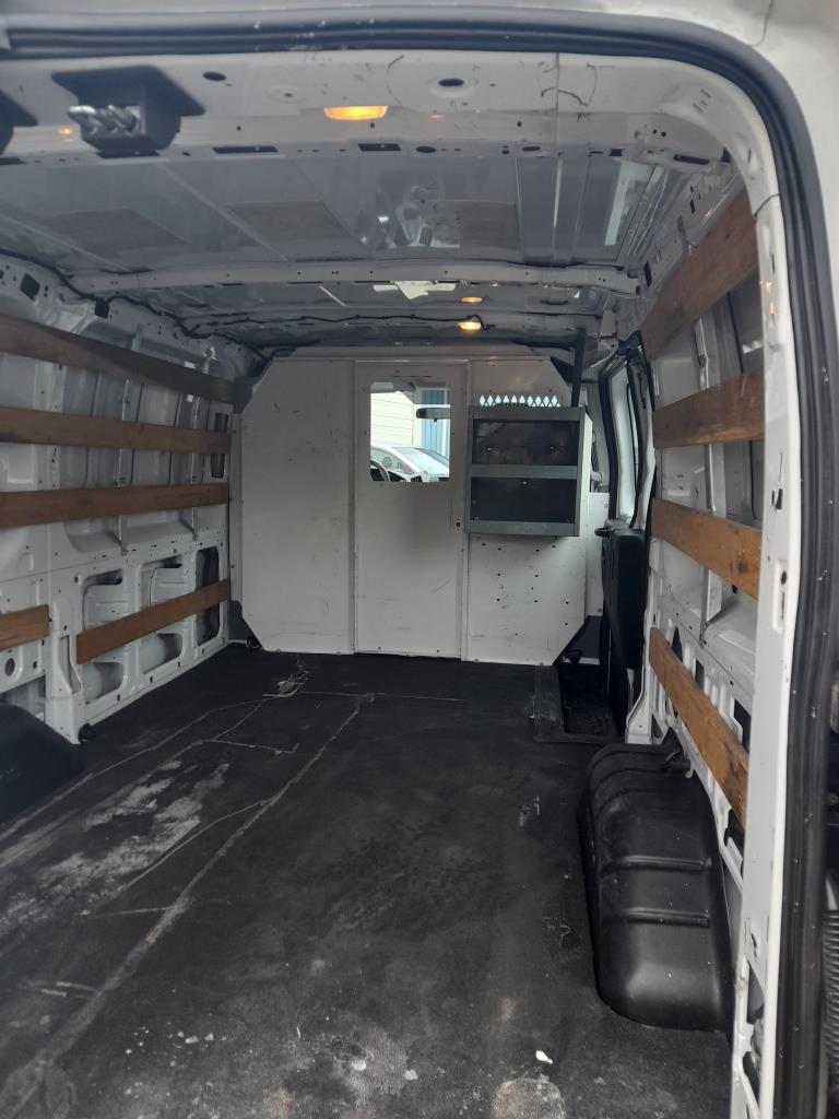 Ford Transit 250 (2015) - Gasoline