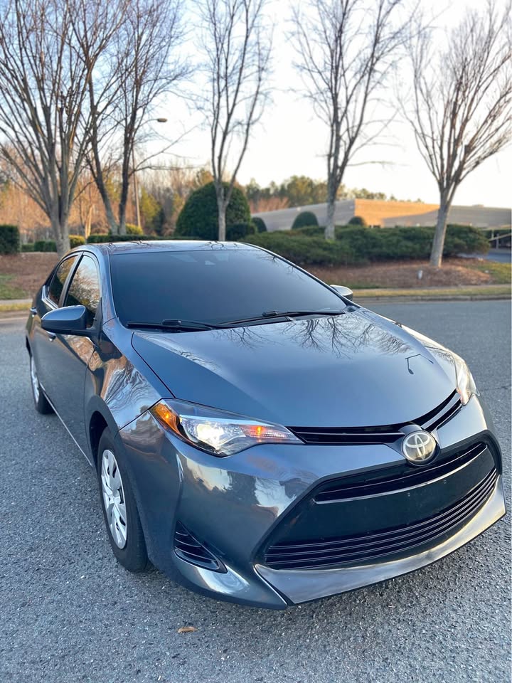Toyota Corolla L (2018) - Gasoline