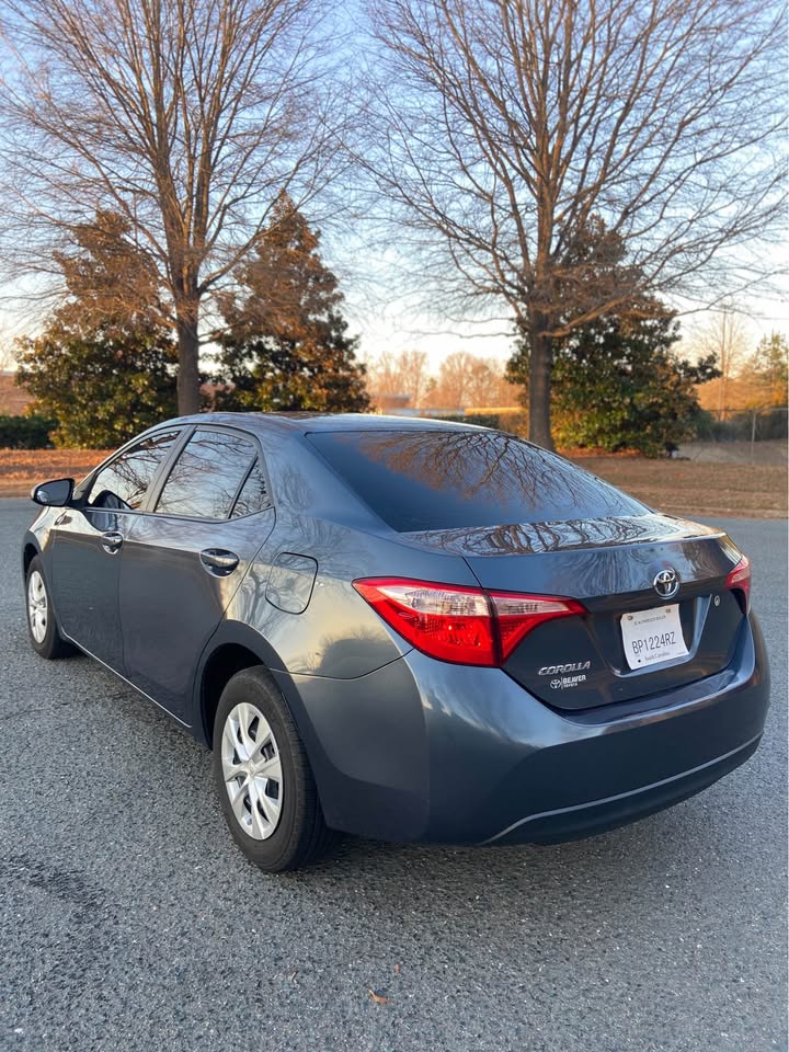 Toyota Corolla L (2018) - Gasoline