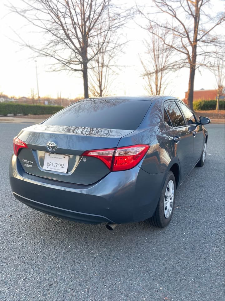 Toyota Corolla L (2018) - Gasoline