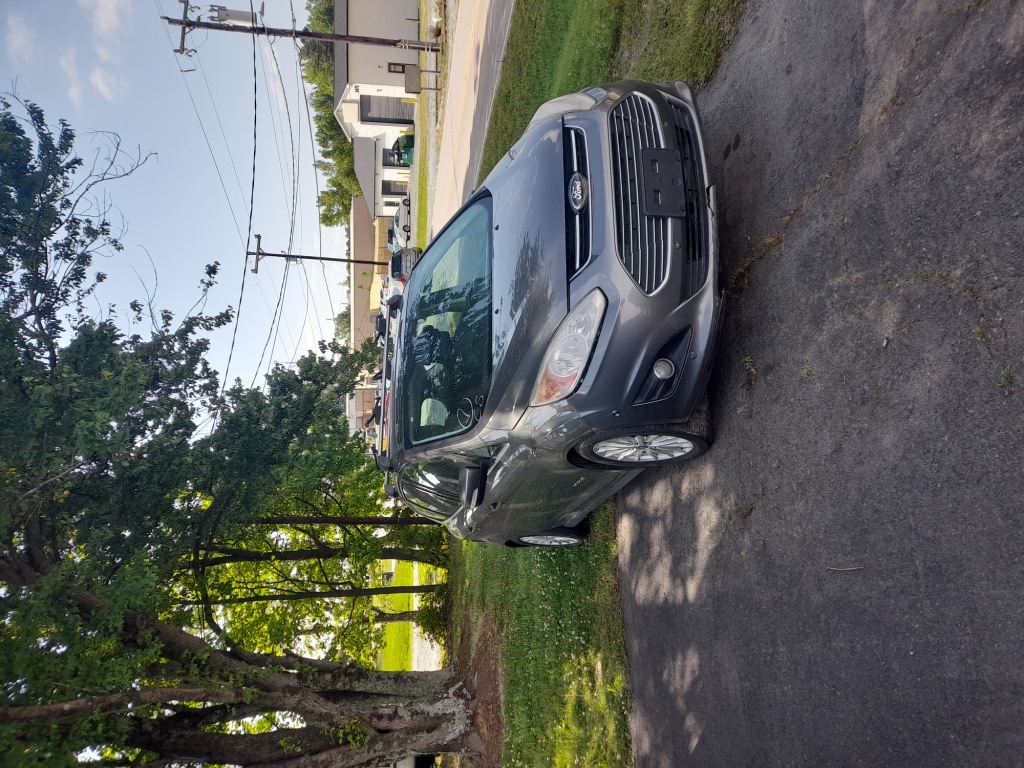 Ford C-MAX SEL (2013) - Hybrid