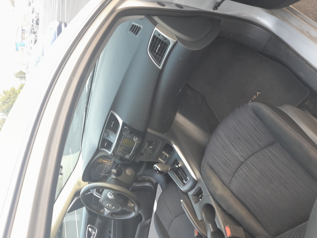 Nissan Sentra SV (2018) - Gasoline