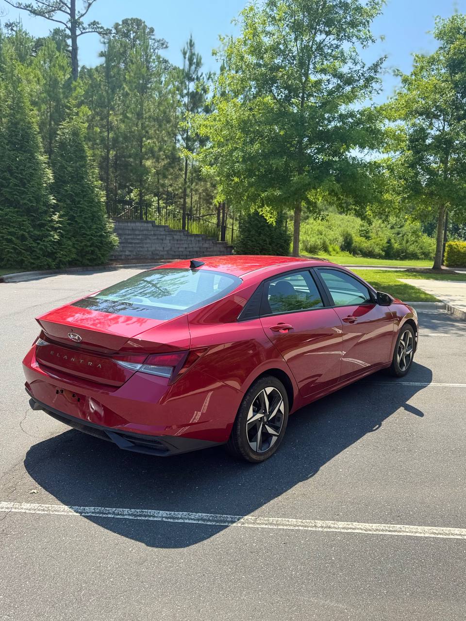 Hyundai Elantra SEL (2023) - Gasoline