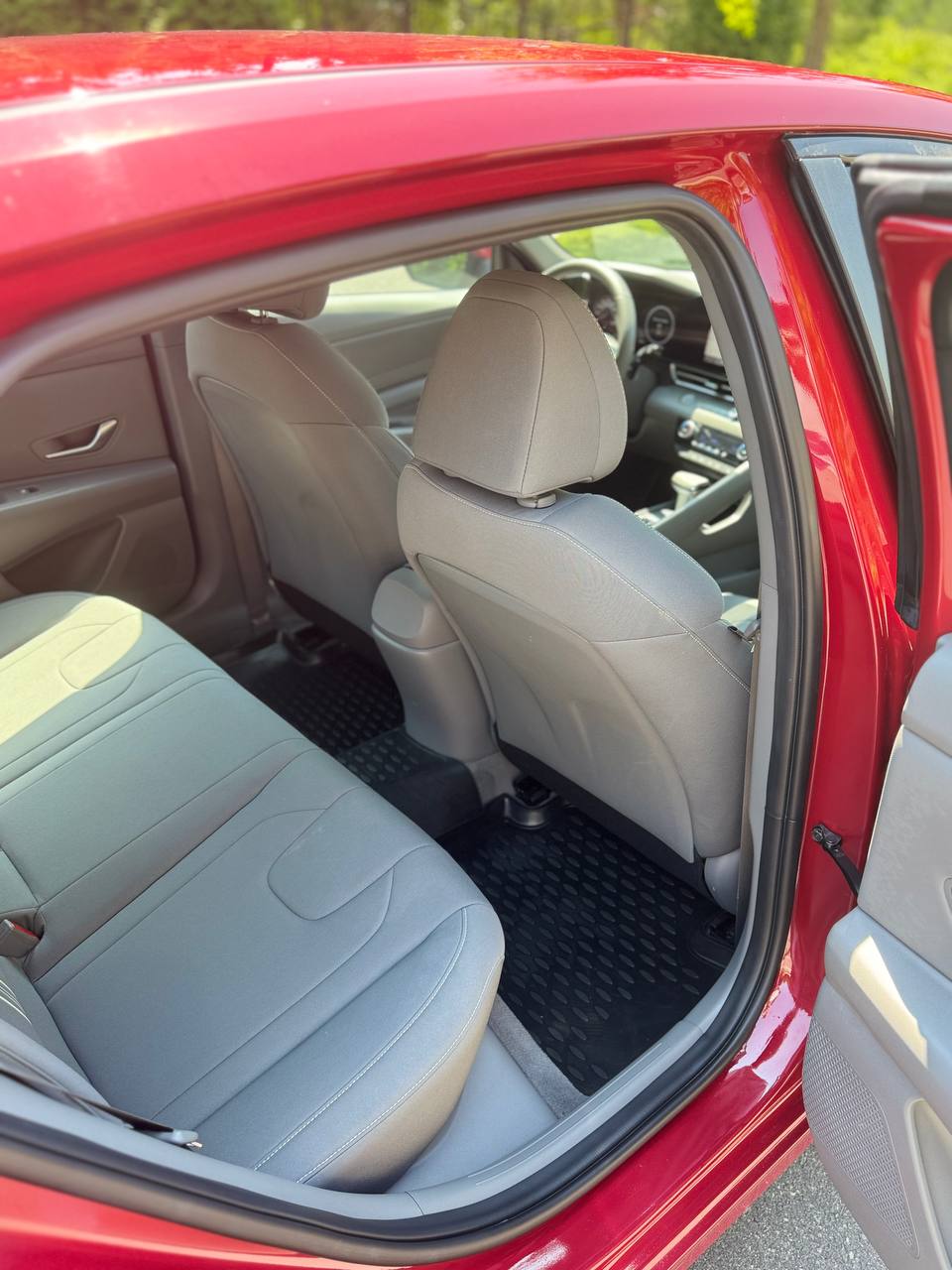 Hyundai Elantra SEL (2023) - Gasoline