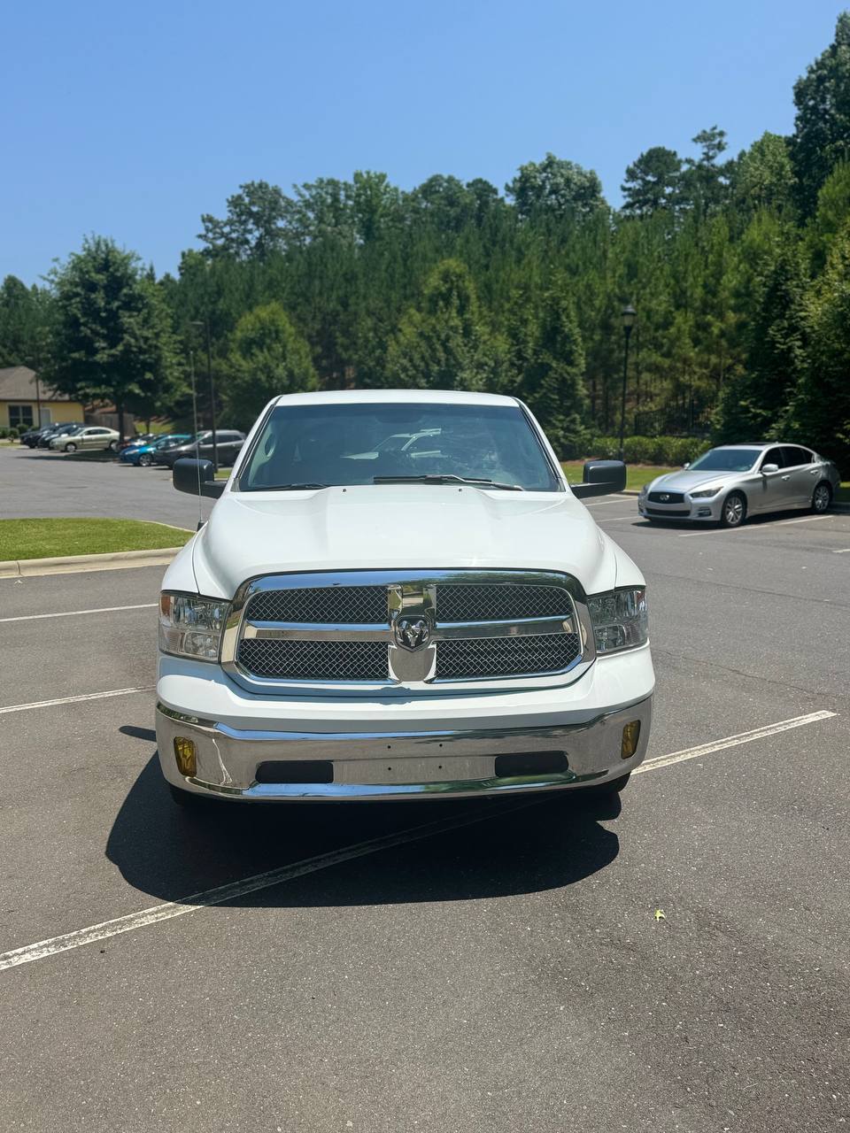 Ram 1500 Classic Crew Cab SLT (2021) - Gasoline