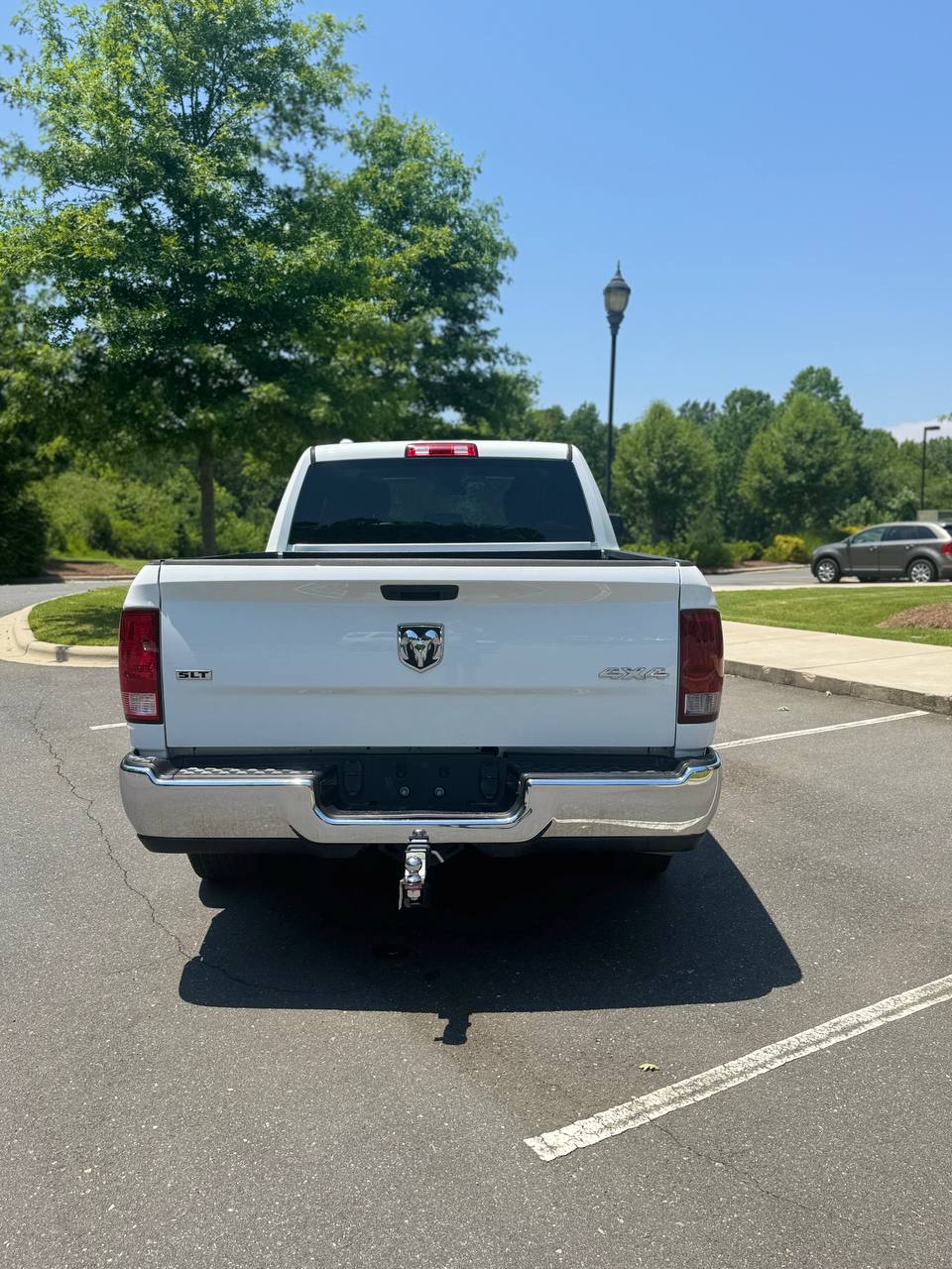 Ram 1500 Classic Crew Cab SLT (2021) - Gasoline