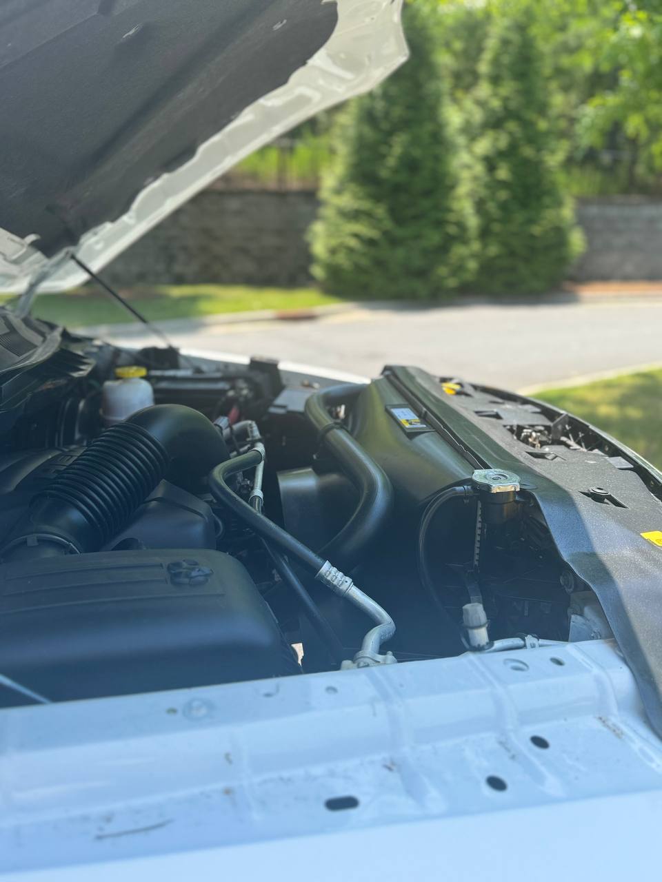 Ram 1500 Classic Crew Cab SLT (2021) - Gasoline