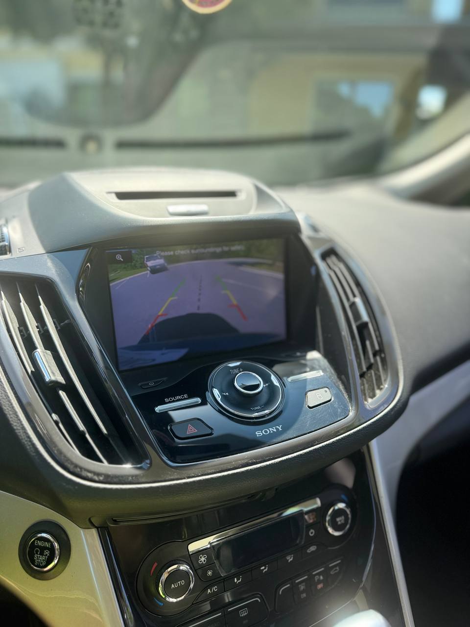 Ford C-MAX SEL (2013) - Hybrid