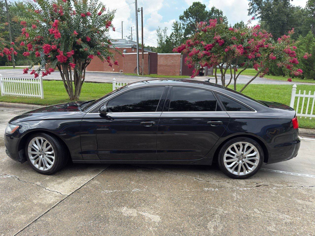 Audi A6 Premium Plus (2013) - Gasoline