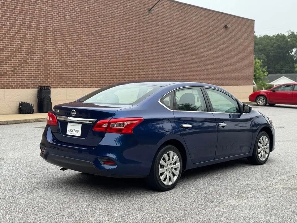 Nissan Sentra S (2019) - Gasoline
