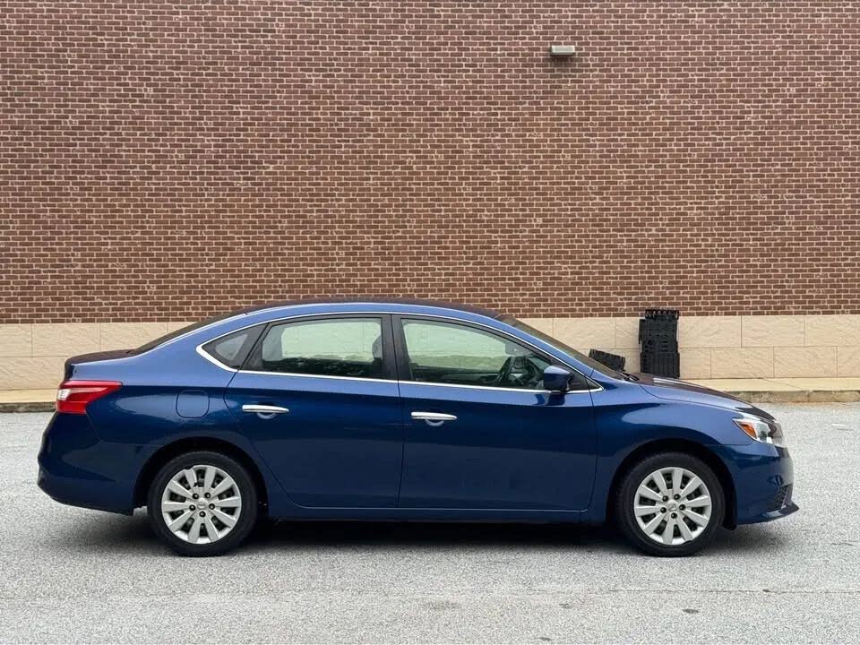 Nissan Sentra S (2019) - Gasoline