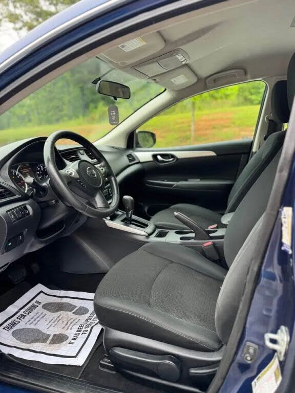 Nissan Sentra S (2019) - Gasoline