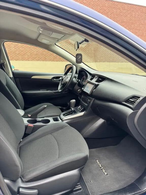 Nissan Sentra S (2019) - Gasoline