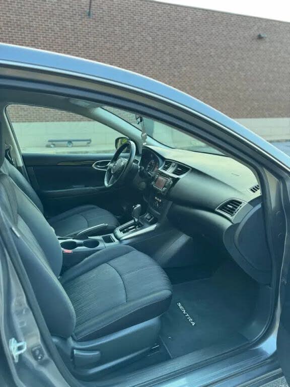 Nissan Sentra SV (2018) - Gasoline