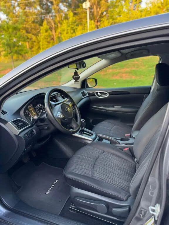 Nissan Sentra SV (2018) - Gasoline