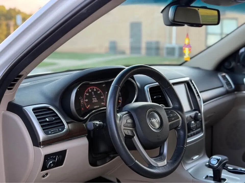 Jeep Grand Cherokee Limited (2015) - Gasoline