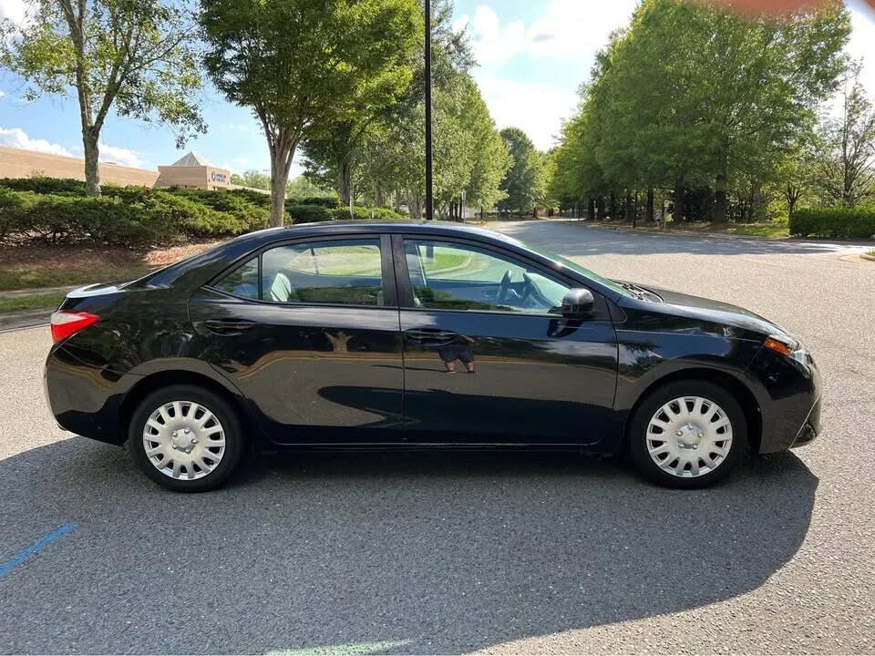 Toyota Corolla L (2014) - Gasoline