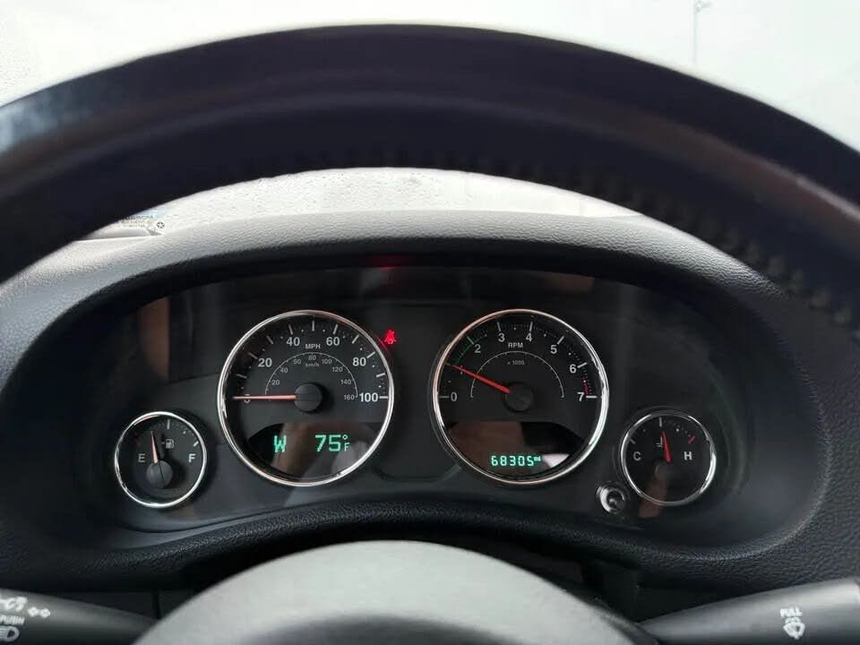Jeep Wrangler Unlimited Sport (2017) - Gasoline