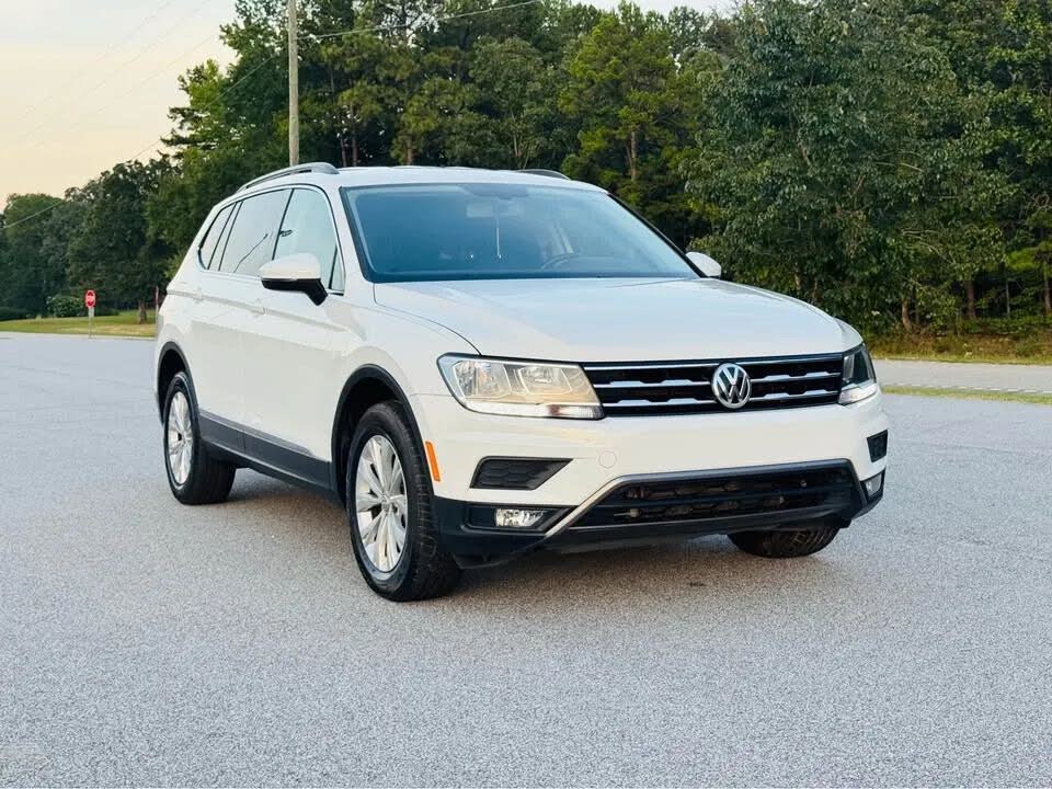 Volkswagen Tiguan SE (2018) - Gasoline