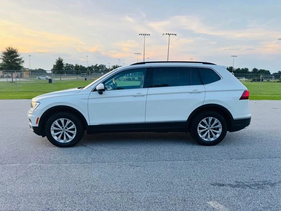 Volkswagen Tiguan SE (2018) - Gasoline