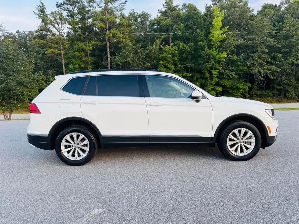 Volkswagen Tiguan SE (2018) - Gasoline