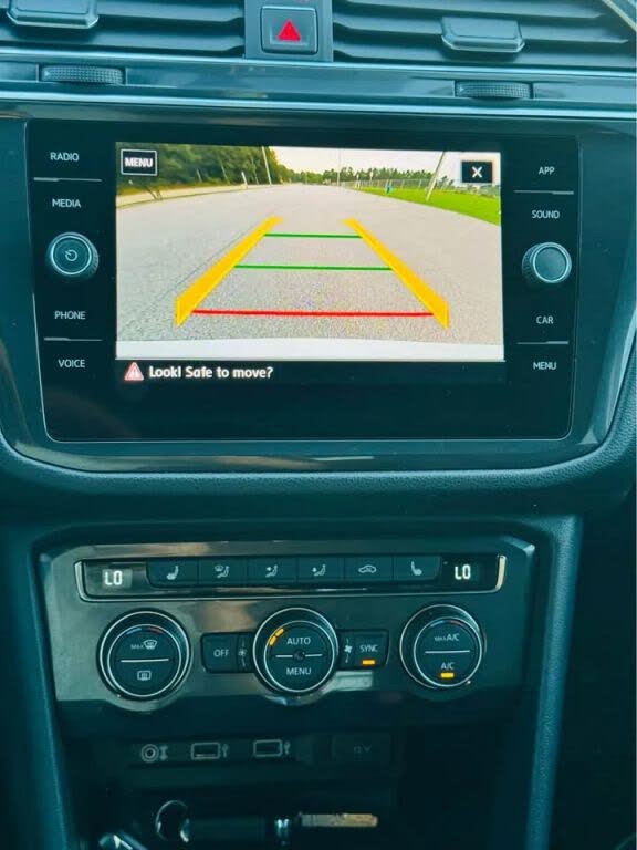 Volkswagen Tiguan SE (2018) - Gasoline