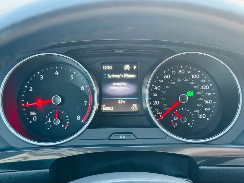 Volkswagen Tiguan SE (2018) - Gasoline