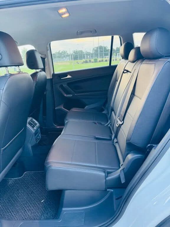 Volkswagen Tiguan SE (2018) - Gasoline
