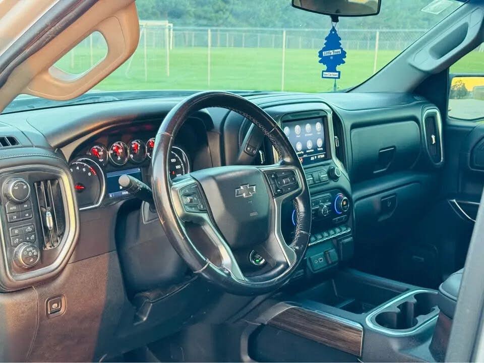 Chevrolet Silverado 1500 LT Trail Boss Crew Cab (2019) - Gasoline