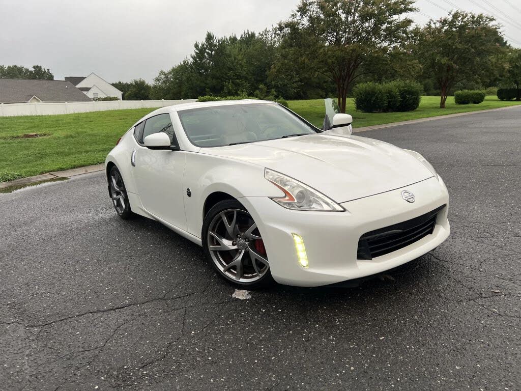Nissan 370Z Touring (2013) - Gasoline