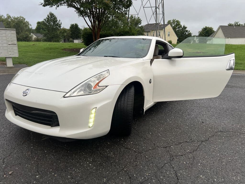Nissan 370Z Touring (2013) - Gasoline