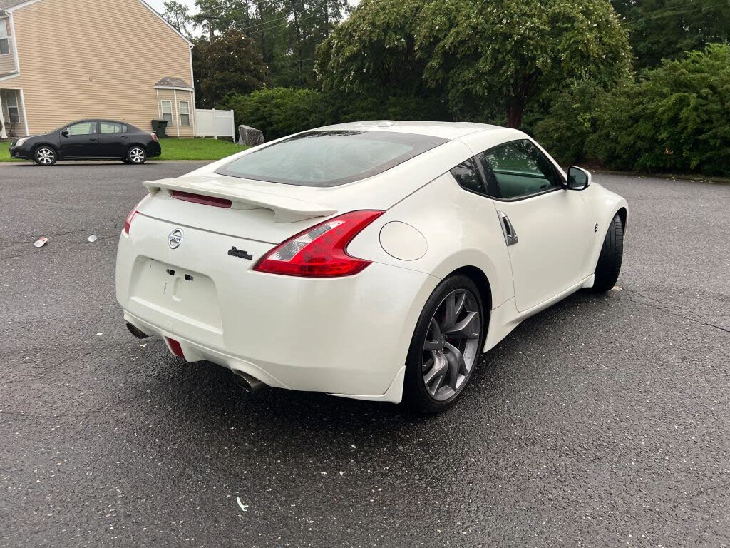 Nissan 370Z Touring (2013) - Gasoline