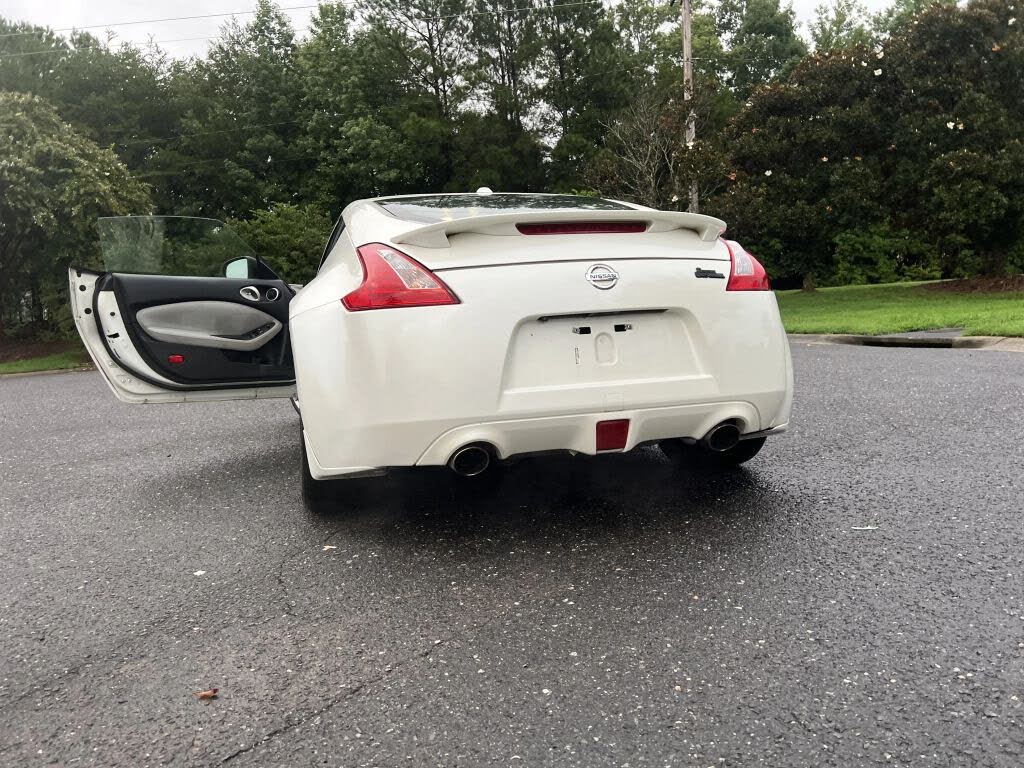 Nissan 370Z Touring (2013) - Gasoline
