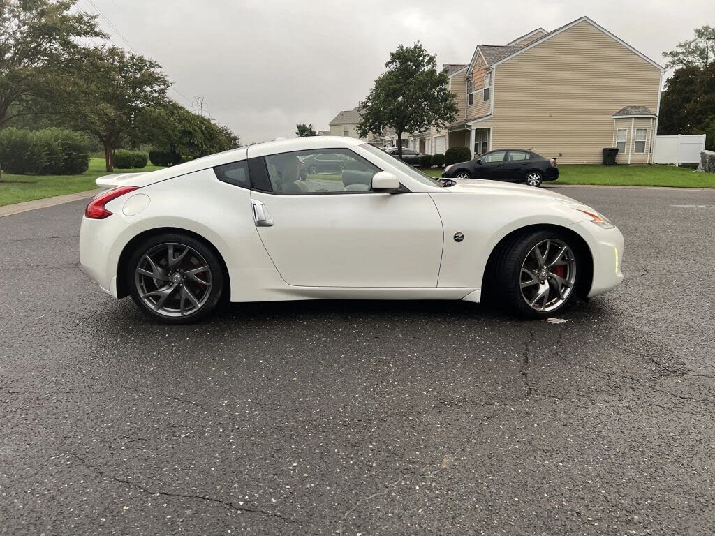 Nissan 370Z Touring (2013) - Gasoline