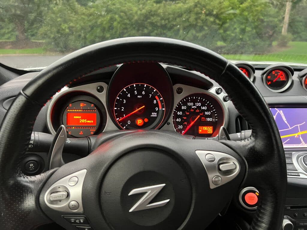 Nissan 370Z Touring (2013) - Gasoline