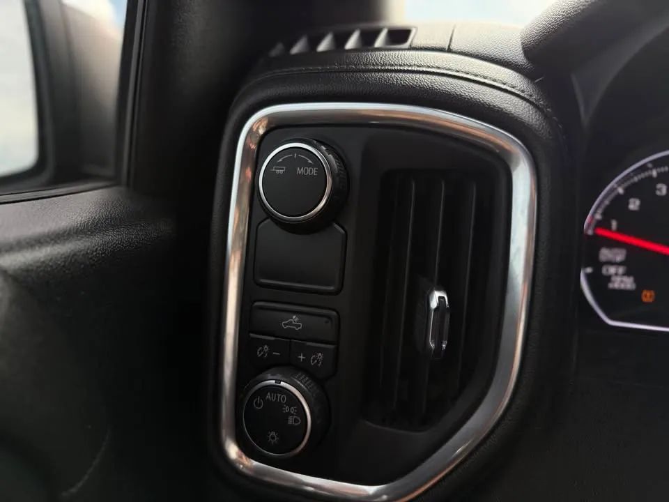 Chevrolet Silverado 1500 LT Crew Cab (2021) - Gasoline