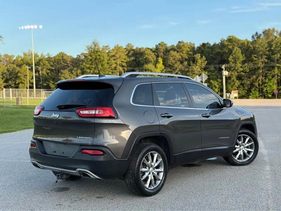 Jeep Cherokee Limited (2018) - Gasoline