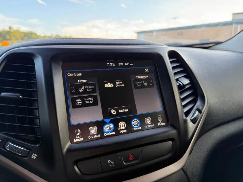 Jeep Cherokee Limited (2018) - Gasoline