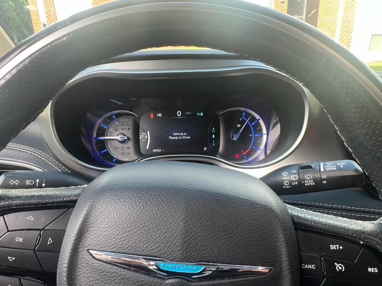 Chrysler Pacifica Hybrid Red S (2020) - Hybrid