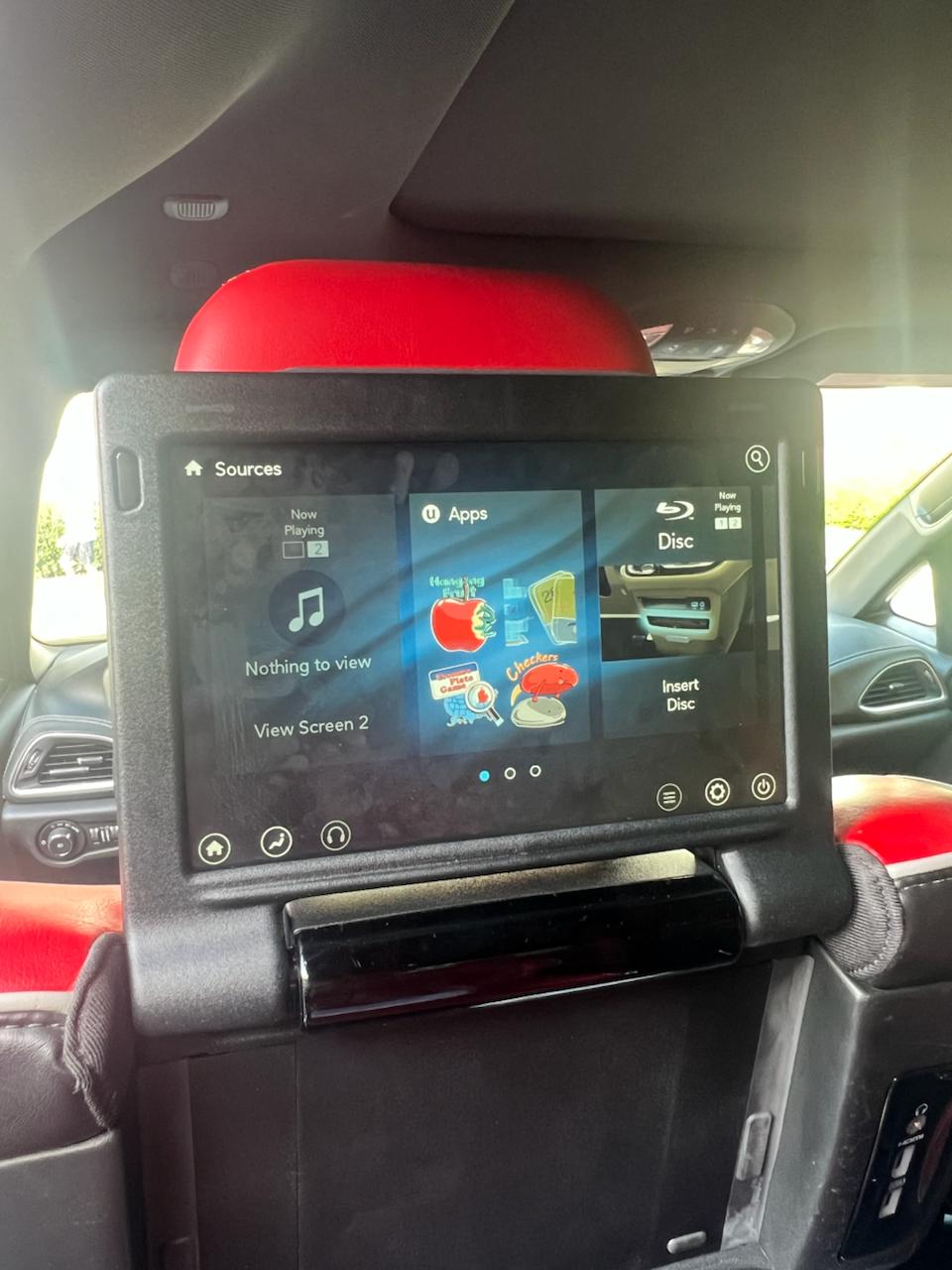 Chrysler Pacifica Hybrid Red S (2020) - Hybrid