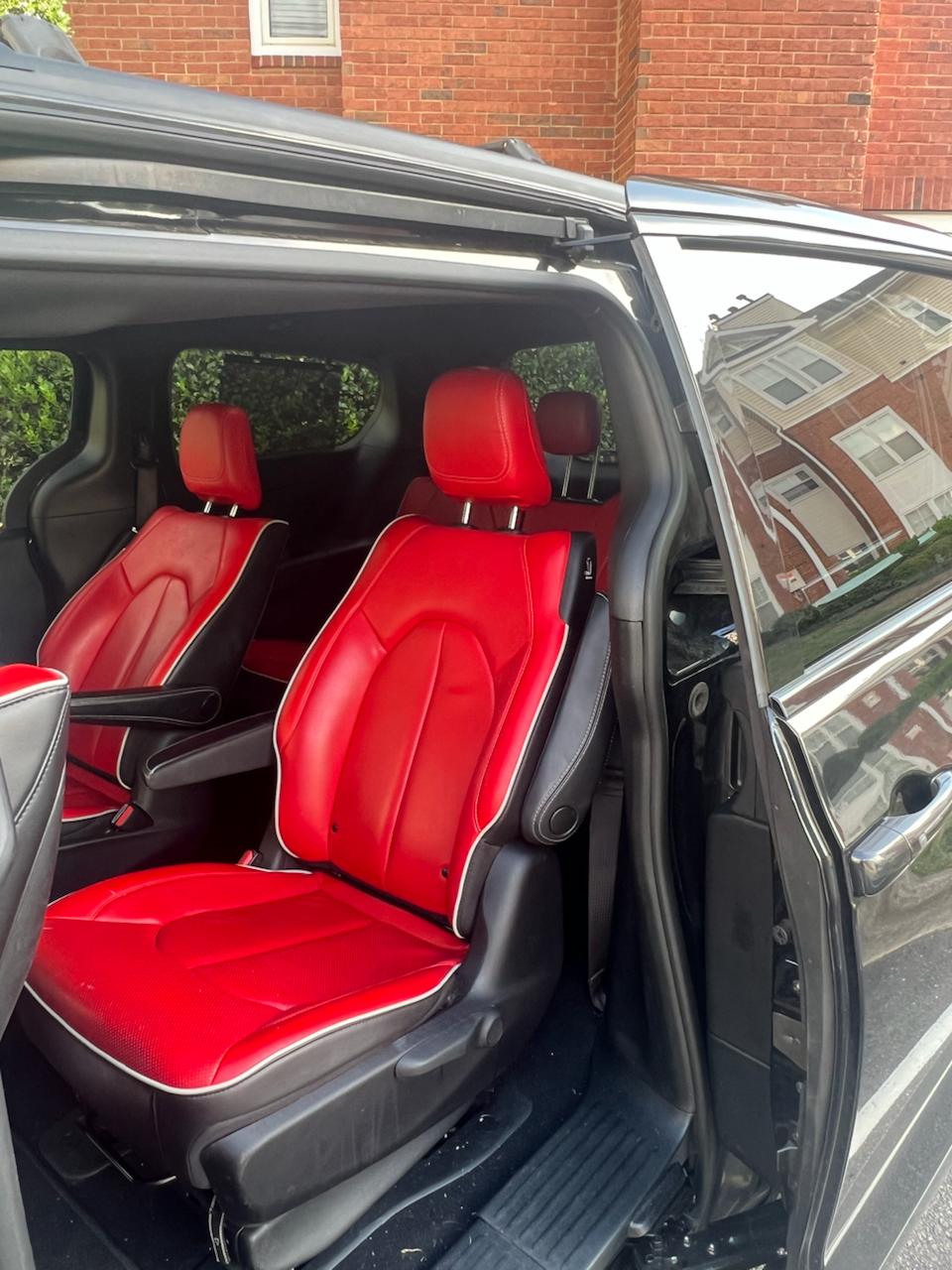 Chrysler Pacifica Hybrid Red S (2020) - Hybrid