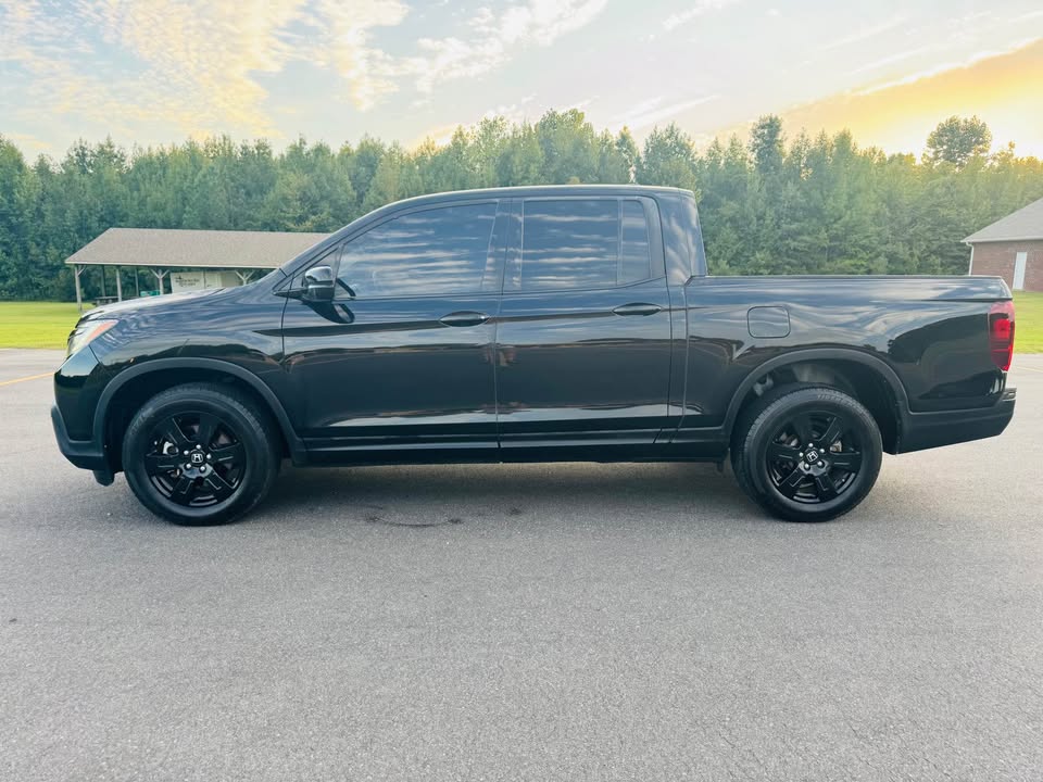 Honda Ridgeline Black Edition (2017) - Gasoline