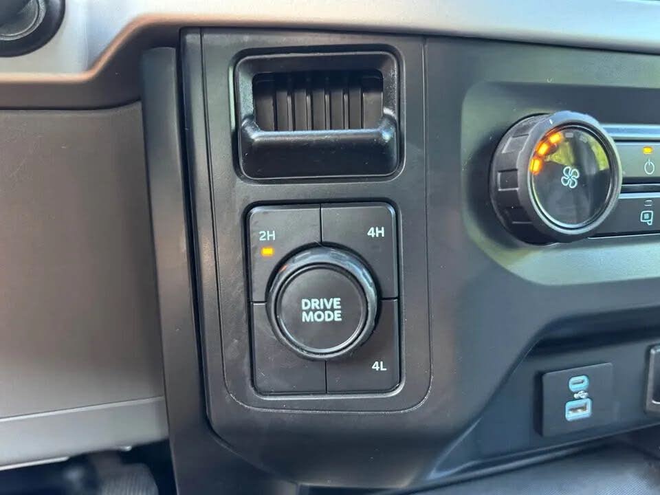 Ford F-150 XL Super Crew (2022) - Gasoline