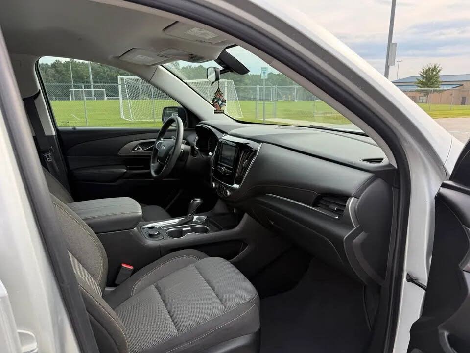 Chevrolet Traverse LS (2019) - Gasoline