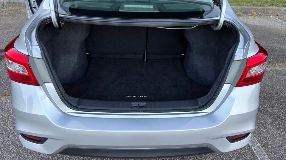 Nissan Sentra S (2019) - Gasoline