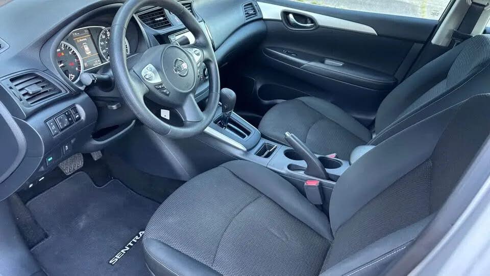 Nissan Sentra S (2019) - Gasoline