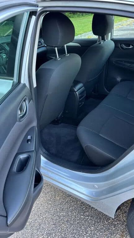 Nissan Sentra S (2019) - Gasoline