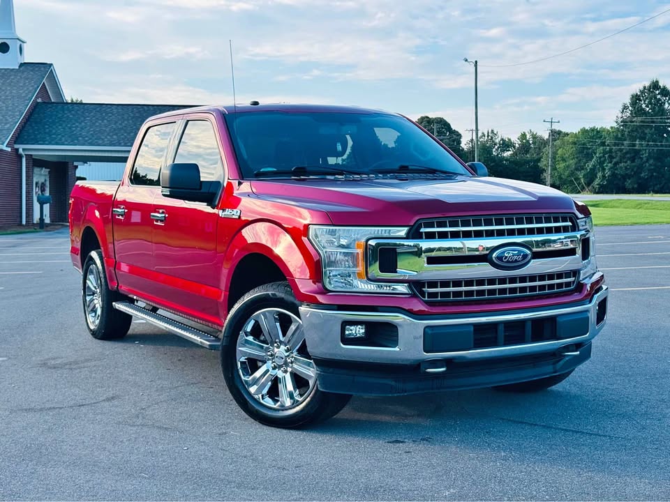Ford F150 SuperCrew Cab XLT (2018) - Gasoline